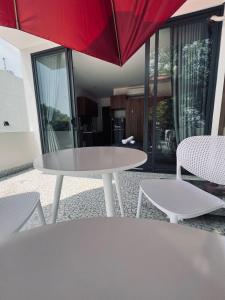 Perfect Location! City Center