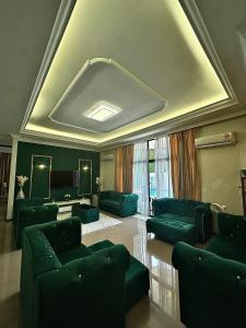 Emerald Villa