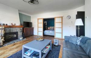 Beautiful Apartment In Bouillon