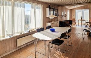 3 Bedroom Cozy Home In Løkken