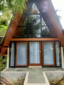 The Central Lovina Hotel & Restaurant