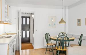 1 Bedroom Gorgeous Apartment In Nexø