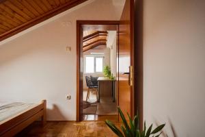 Family&Business 100m2 Apt-CityCenter, Fair & Park