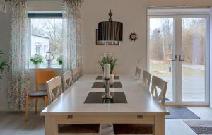 Cozy Home In Heberg With Wifi