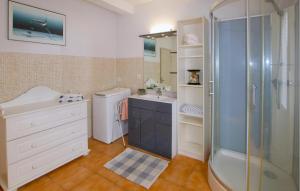 Maisons de vacances Amazing Home In Lagnes : photos des chambres