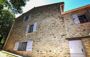 Maisons de vacances Gorgeous Home In Laroque Des Alberes : photos des chambres