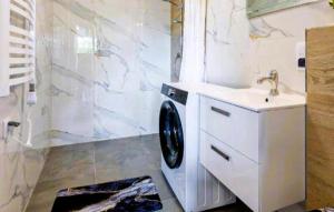 Amazing Home In Wodnica With Wifi