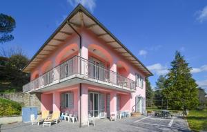 Awesome Home In Capolona