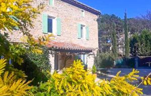 Maisons de vacances Amazing Home In Lagnes : photos des chambres