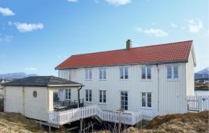 Amazing Home In Averøy With Wifi