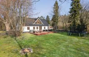 Nice Home In Farsø With Wifi - Store Binderup