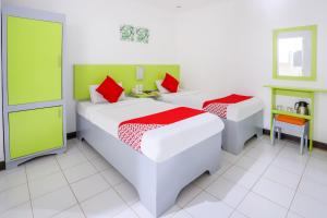 OYO 210 Apple Tree Suites
