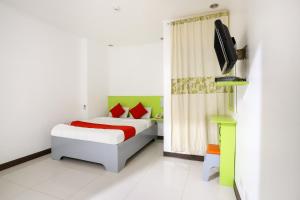 OYO 210 Apple Tree Suites