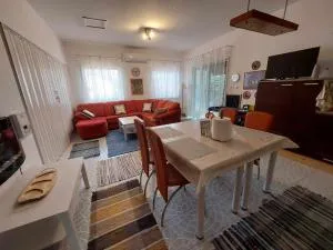 Dunakanyar, Szentendrei sziget Szamóca Vendégház Horány télen nyáron - Pócsmegyer