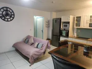 Charmant appt proche de toutes commodités - Ravine à Marquet