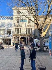 Charming 1 bed loft in 16C house in city centre