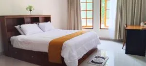 Amini Guest House - Syariah - Grogol