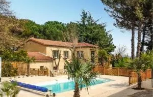 Cozy Home In Bagnols Sur Ceze - 塞兹河畔巴尼奥勒