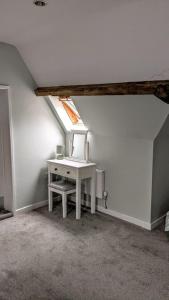 Tyn-Y-Berth Sleeps 27 luxury group accommodation