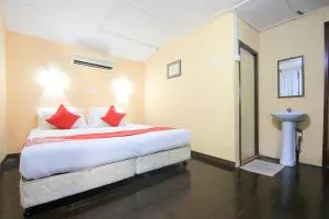 Ombak Inn Chalet - 邦咯