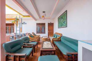 Capital O 1541 Puri Cikole Asri