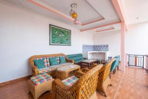 Capital O 1541 Puri Cikole Asri