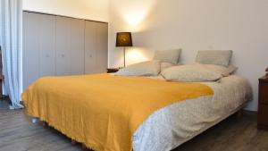 Maisons de vacances Spacieuse Maison Familiale avec Jardin 8 personnes Tregastel : photos des chambres