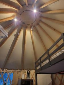 Tentes de luxe Yourte de deconnexion chauffage climatisation : photos des chambres