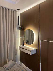 Elegant Self Entry Studio