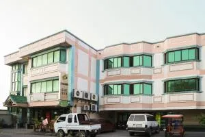 Le Pensione De San Jose - 塔比拉兰