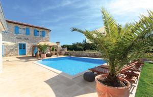 Stunning Home In Hrboki