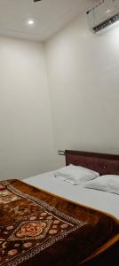 Janki Paying Guest House