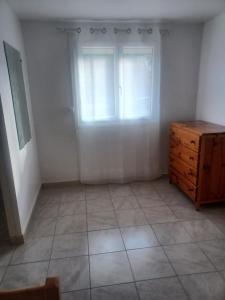 Appartements Appartement Salles d -Aude : photos des chambres