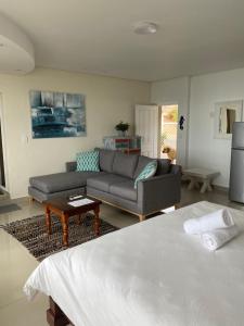 Seaview Sunset Boutique Apartments - Solar powered