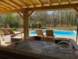 Gîtes & Spa de charme " Ploum" - Lacquy