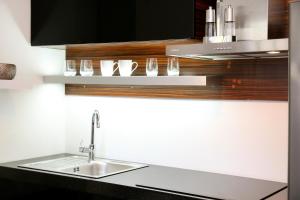 Maxim Deluxe Rooms with Balcony & Private Bathrooms - Downtown Spalato, Quiet Neighborhood