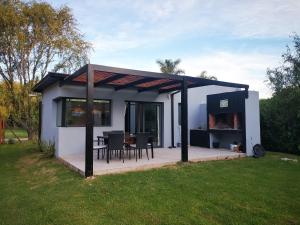 Casa moderna cerca del mar