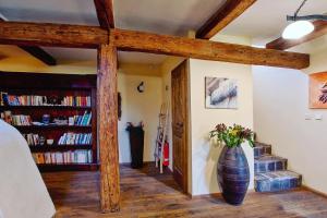 Dvůr Olšiny -Hotel and Horse-riding