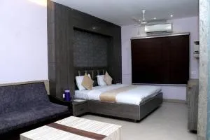 Hotel Mukund palace, Mathura - ماثورا