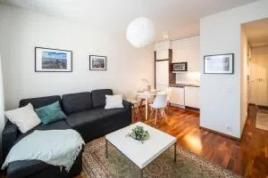 A one-bedroom apartment with a sauna, free parking - Nokia