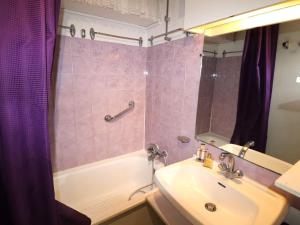 Superbe 2P cabine climatisé avec loggia et grande terrasse, piscines, proche plage au Grau-du-Roi - FR-1-307-105