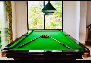 Aachman Nature Valley Resort Mashobra BY NAINA STAYCATION- Private Parking - Balcony and valley view Rooms