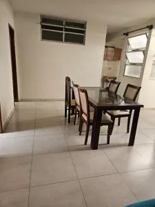 alugo apartamento proximo igreja matriz - Bocaiúva