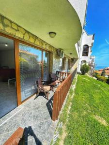 К-с Сън Коуст