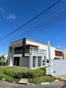 Luxuosa casa, a 150m da praia