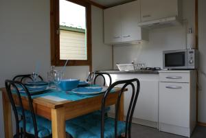 Campings Camping Le Dolium : photos des chambres