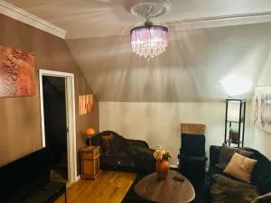 Historical house with view and separate entrance - Holen Borgund