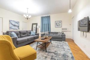 Prime Location Upper Manhattan Furnished Apartment