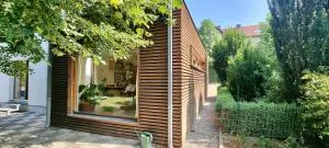 Tinyhouse mit Terrasse und Garten - بيترسبرغ