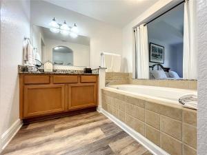 1300-3-SE-Condo at Reunion